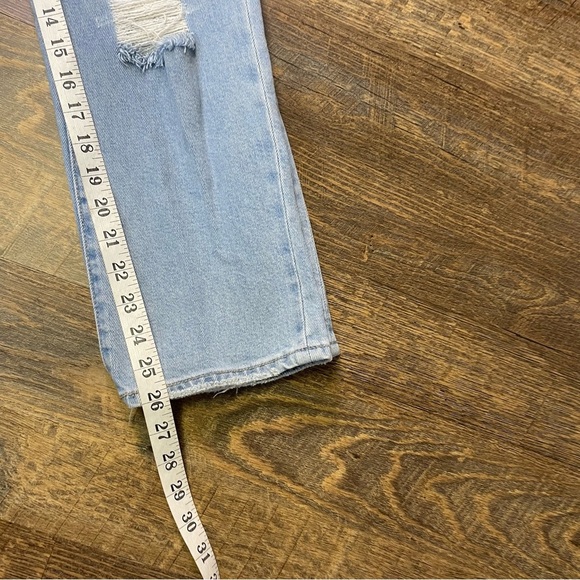 J. Crew Essential Straight Jeans Light Wash All Day Stretch Womens 29 Distressed - Picture 7 of 9